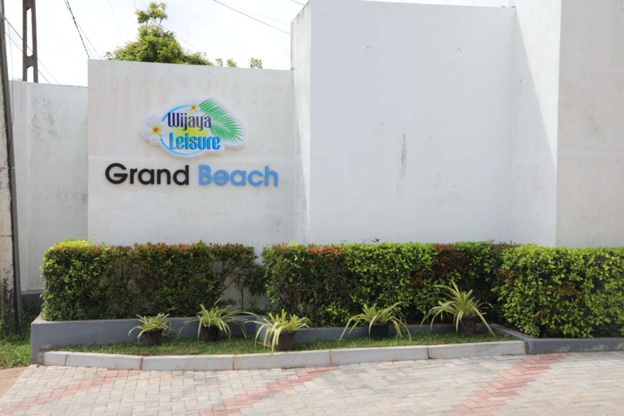 Grand Beach Wadduwa Buitenkant foto
