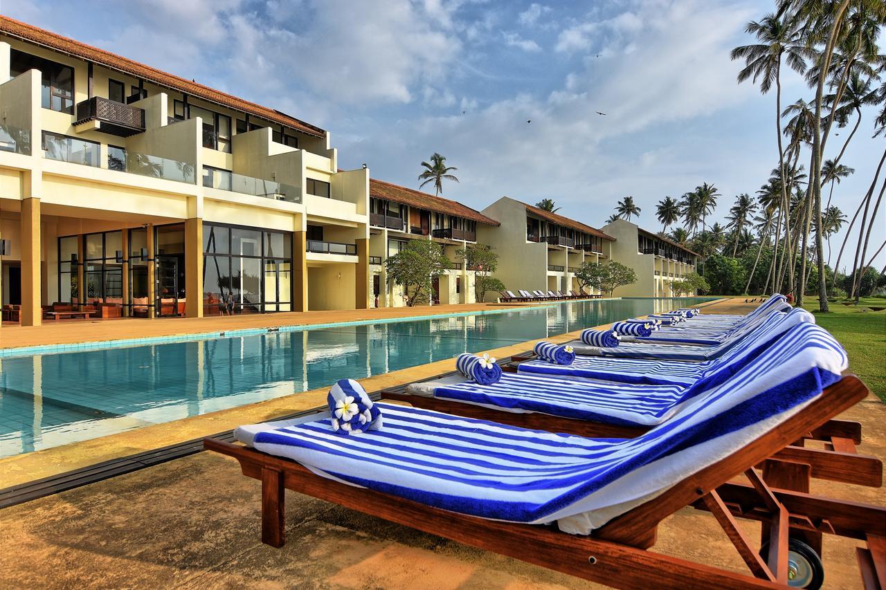 Grand Beach Wadduwa Buitenkant foto