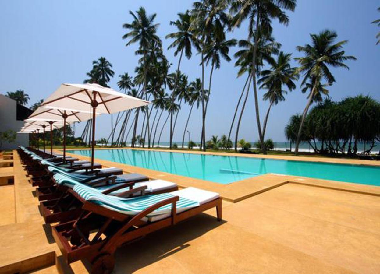 Grand Beach Wadduwa Buitenkant foto