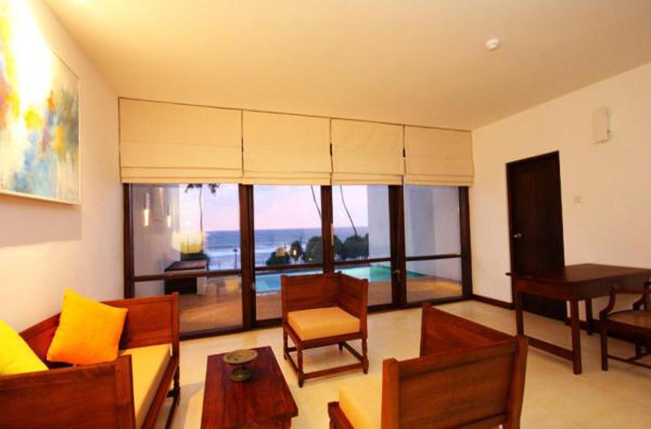Grand Beach Wadduwa Buitenkant foto