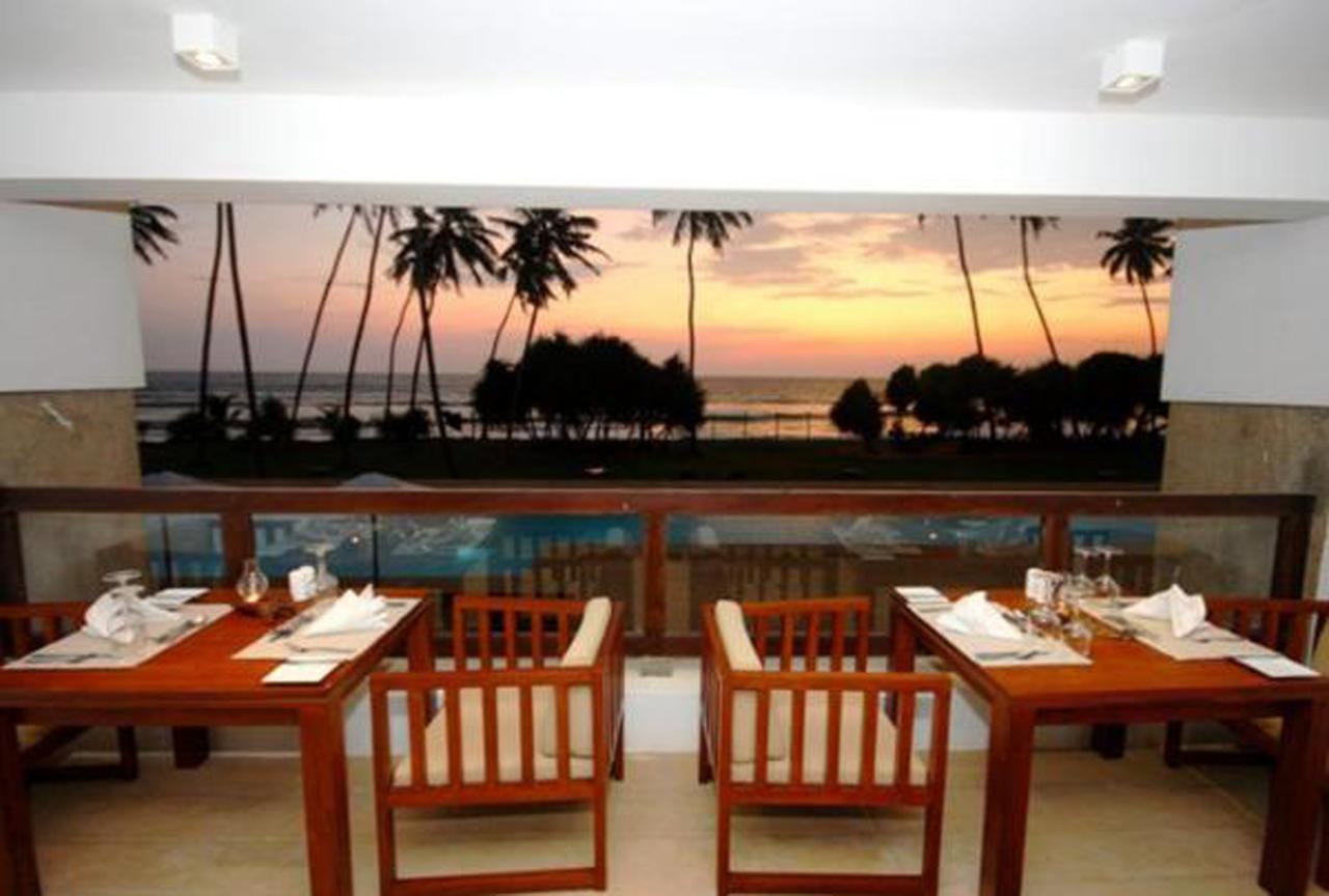 Grand Beach Wadduwa Buitenkant foto