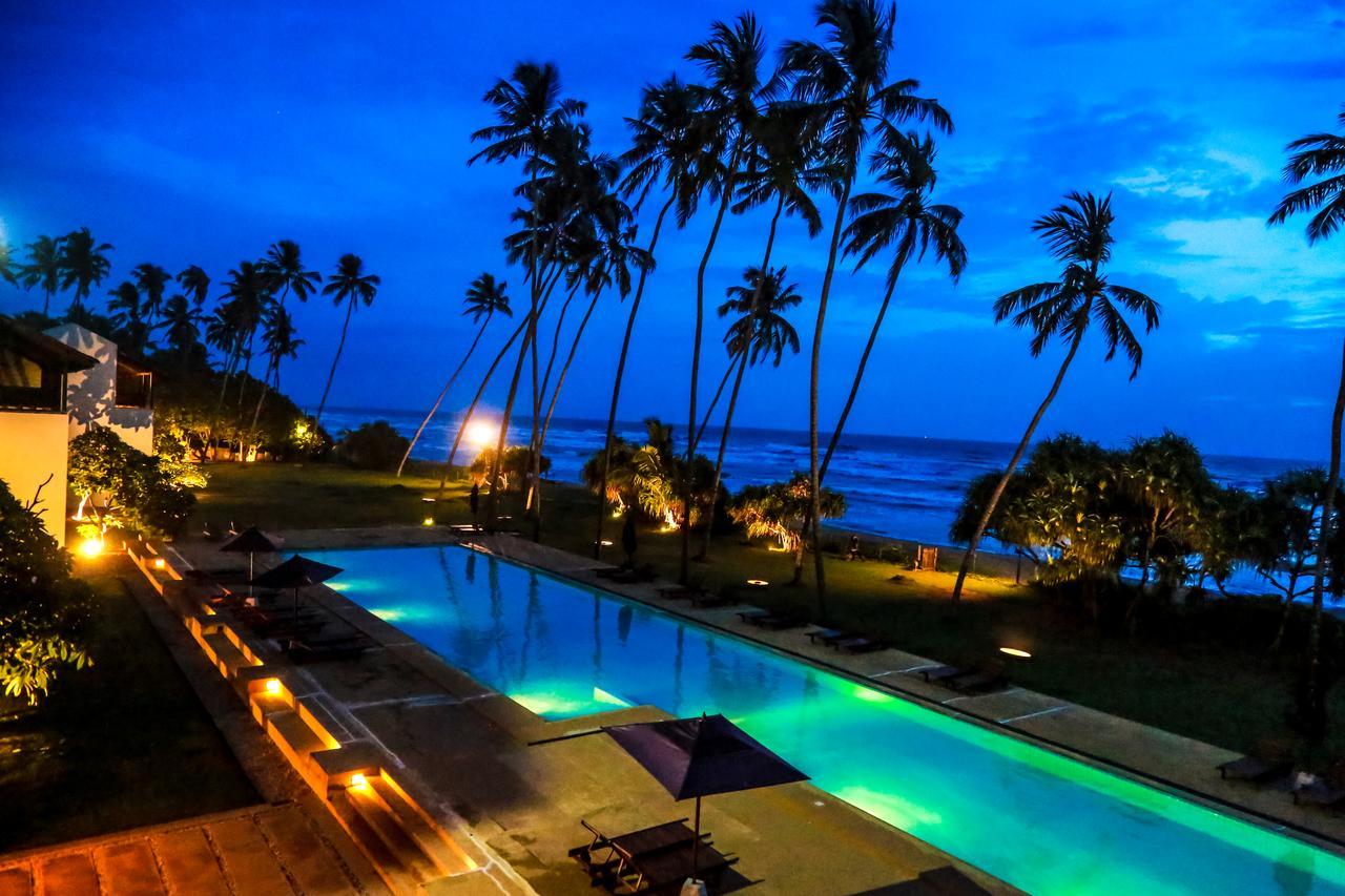 Grand Beach Wadduwa Buitenkant foto