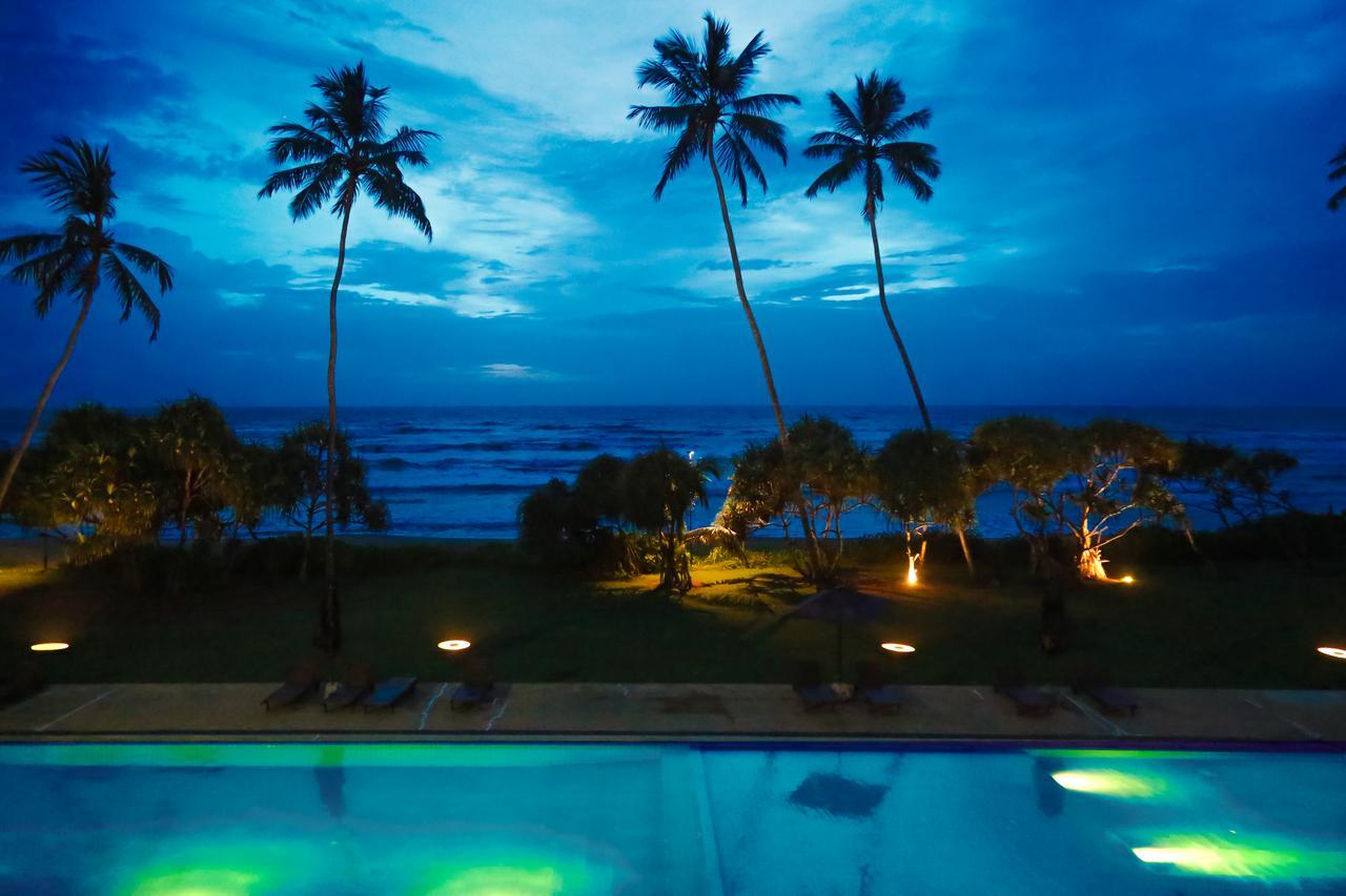Grand Beach Wadduwa Buitenkant foto